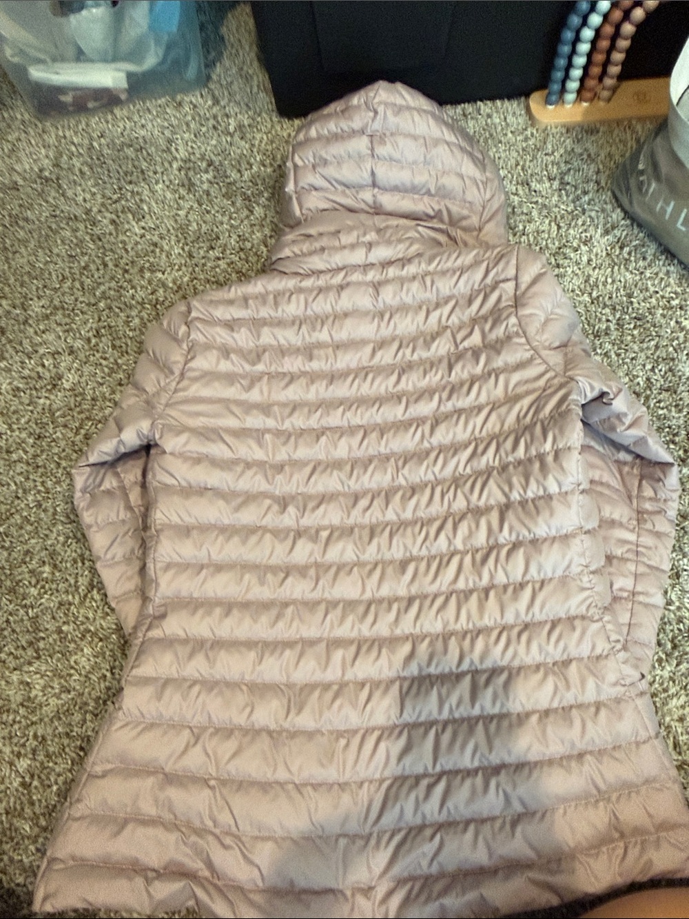 Lululemon Lightweight Quilted down Hooded Jacket - rose/taupe color sz 4 - Picture 3 of 6
